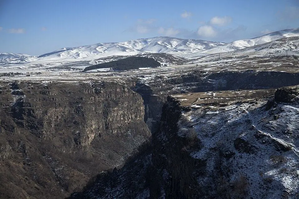 Dashbashi Canyon