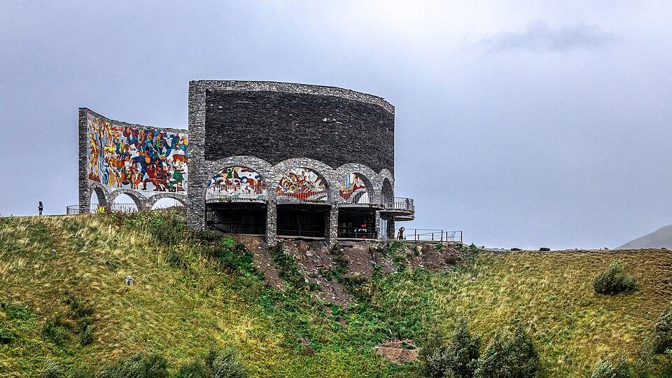 Russia–Georgia Friendship Monument