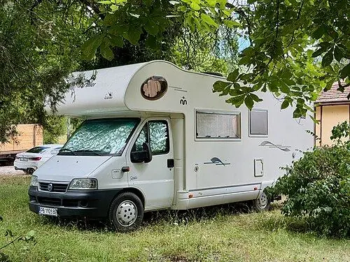 Автодом с альковом
